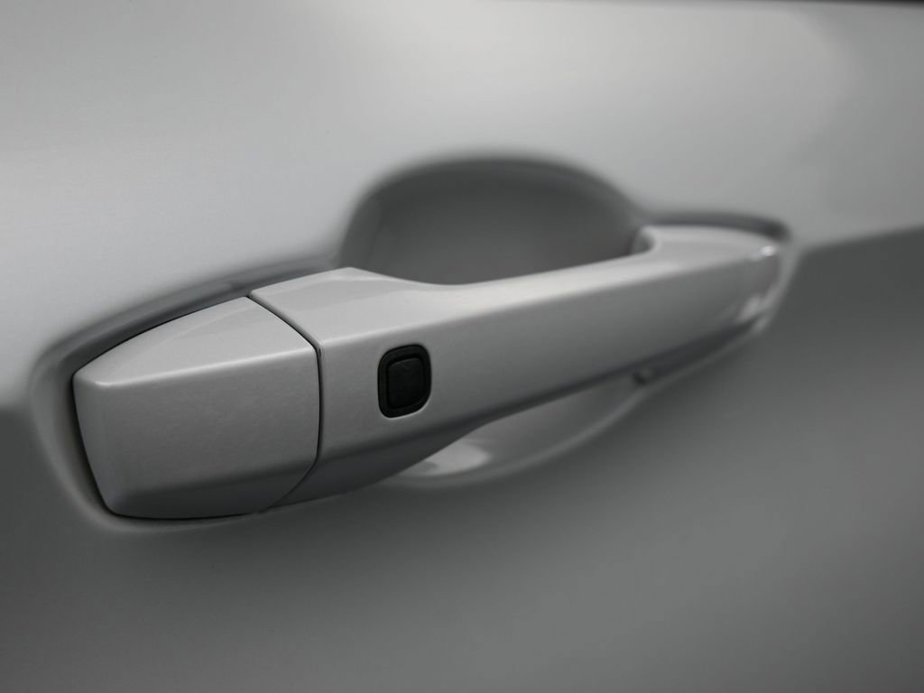 Used 2023 Mitsubishi Outlander SE image 47