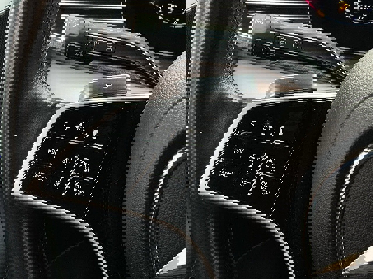 Used 2024 Mercedes-Benz GLE 350 4MATIC image 26