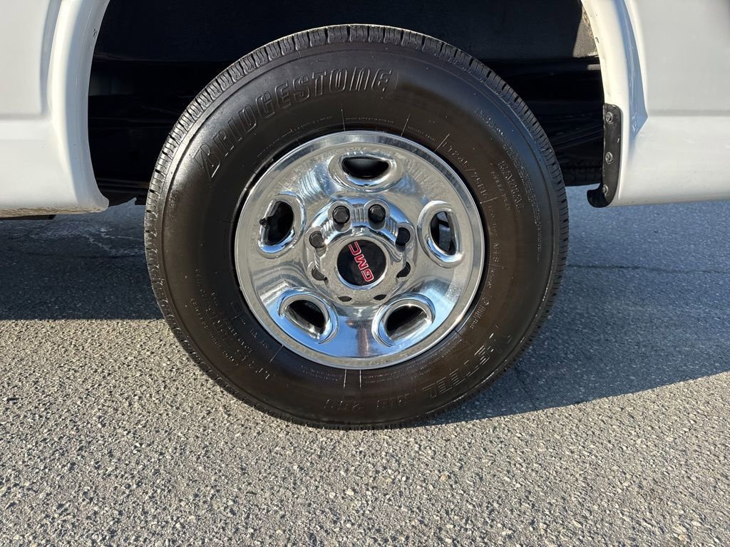 Used 2023 GMC Savana 2500 w/ Driver Convenience Package image 22