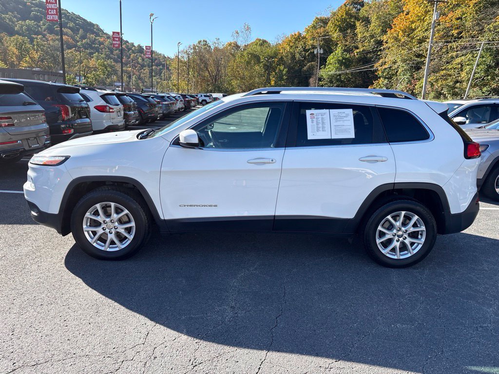Used 2015 Jeep Cherokee Latitude w/ Cold Weather Group AWD/4WD image 2