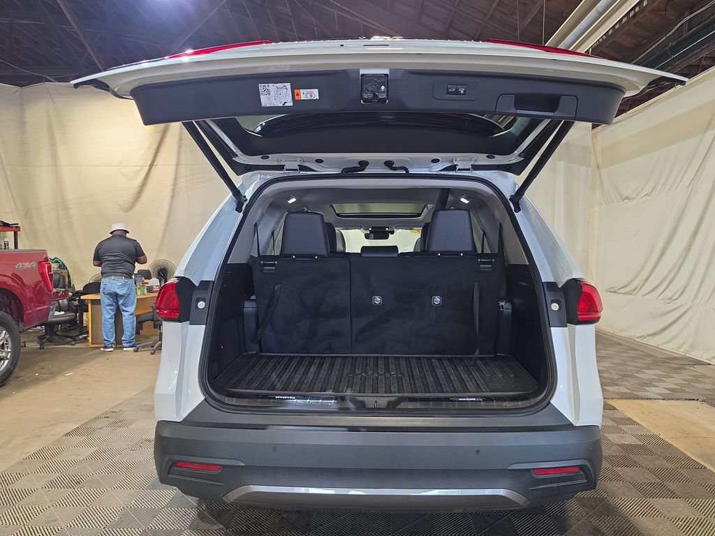 Used 2024 Toyota Grand Highlander AWD Hybrid image 21