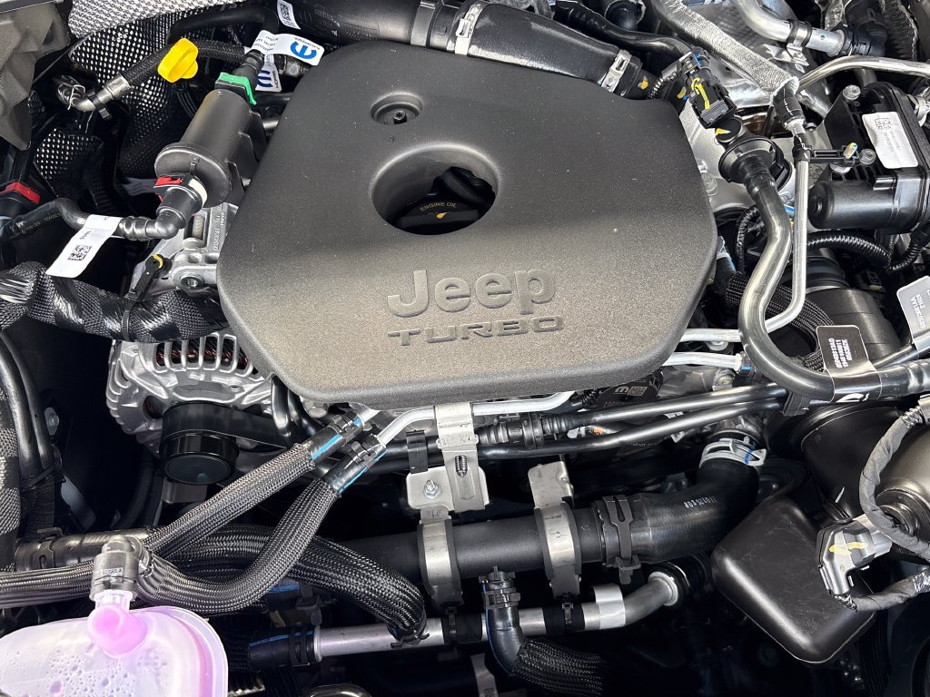 New 2027 Jeep Grand Cherokee Limited AWD/4WD image 3