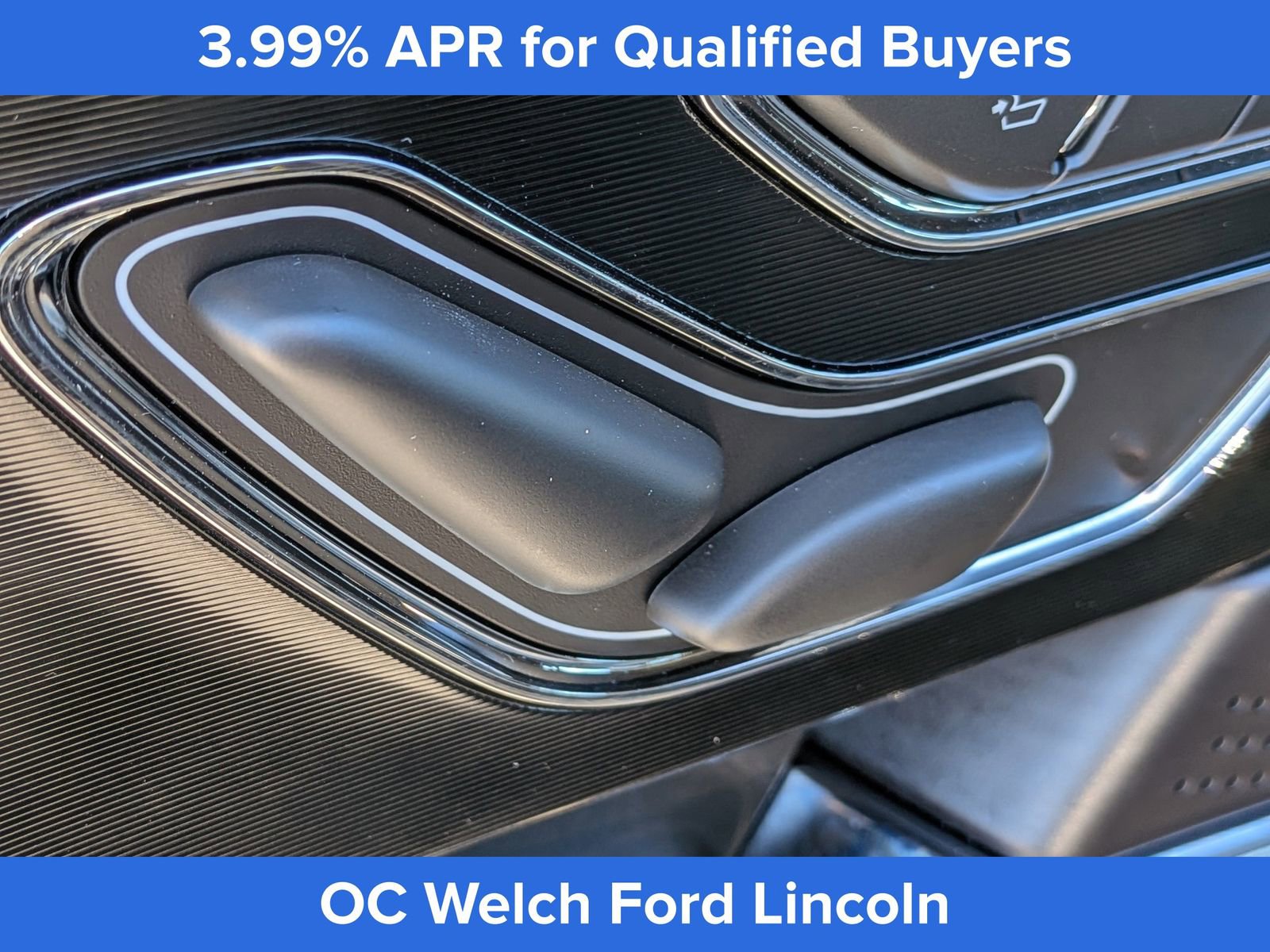 Used 2025 Lincoln Corsair FWD w/ Equipment Group 101A image 23