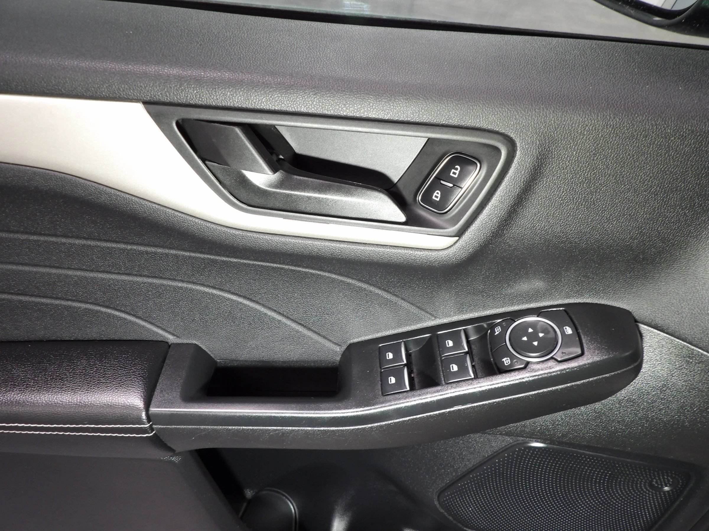 Used 2022 Ford Escape SE w/ Convenience Package AWD/4WD image 9