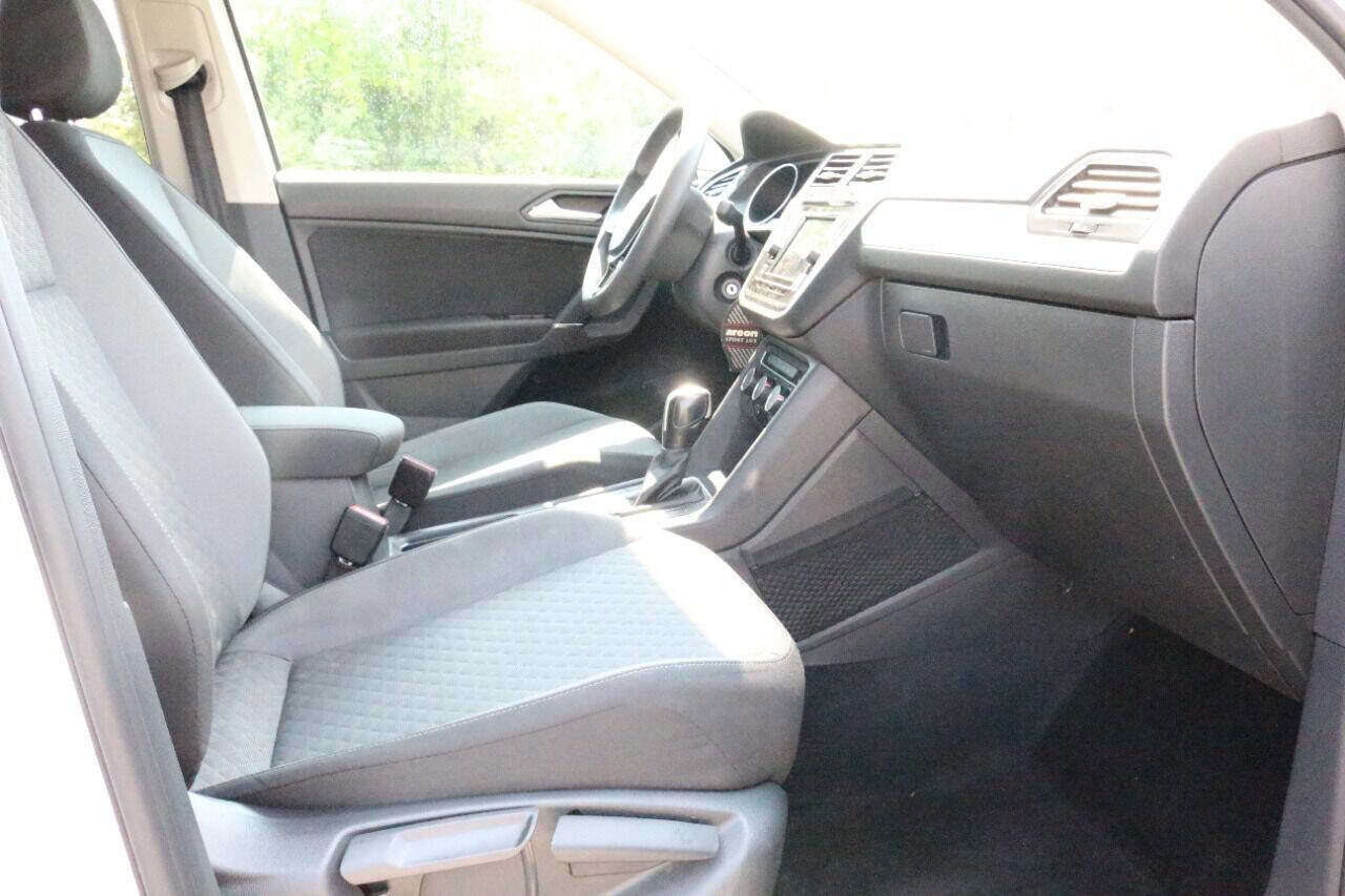 Used 2020 Volkswagen Tiguan S image 19
