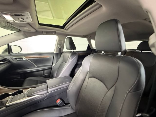 Used 2022 Lexus RX 350L Premium w/ Premium Package AWD/4WD image 12