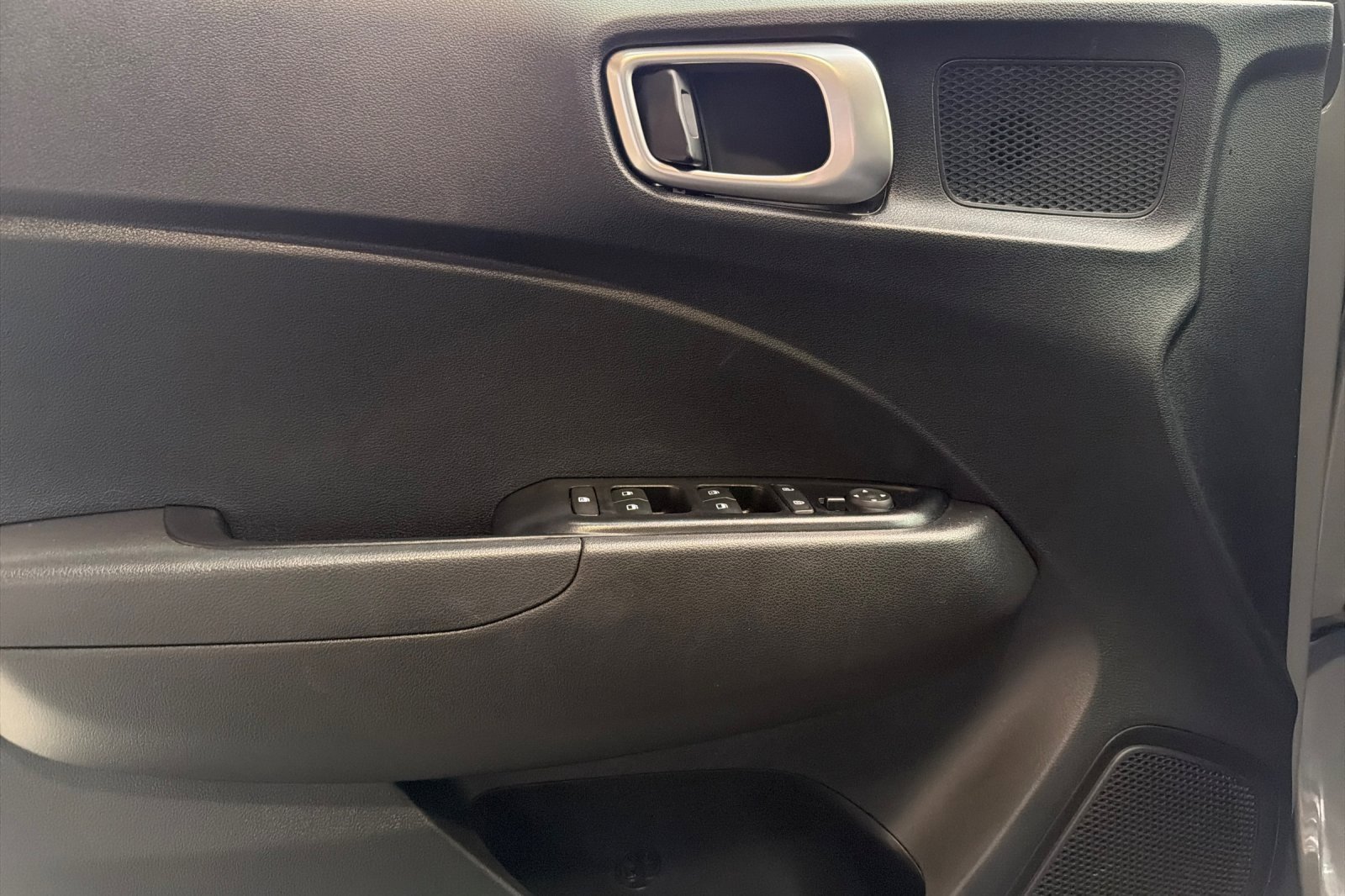 Certified 2023 Hyundai Venue SEL image 12