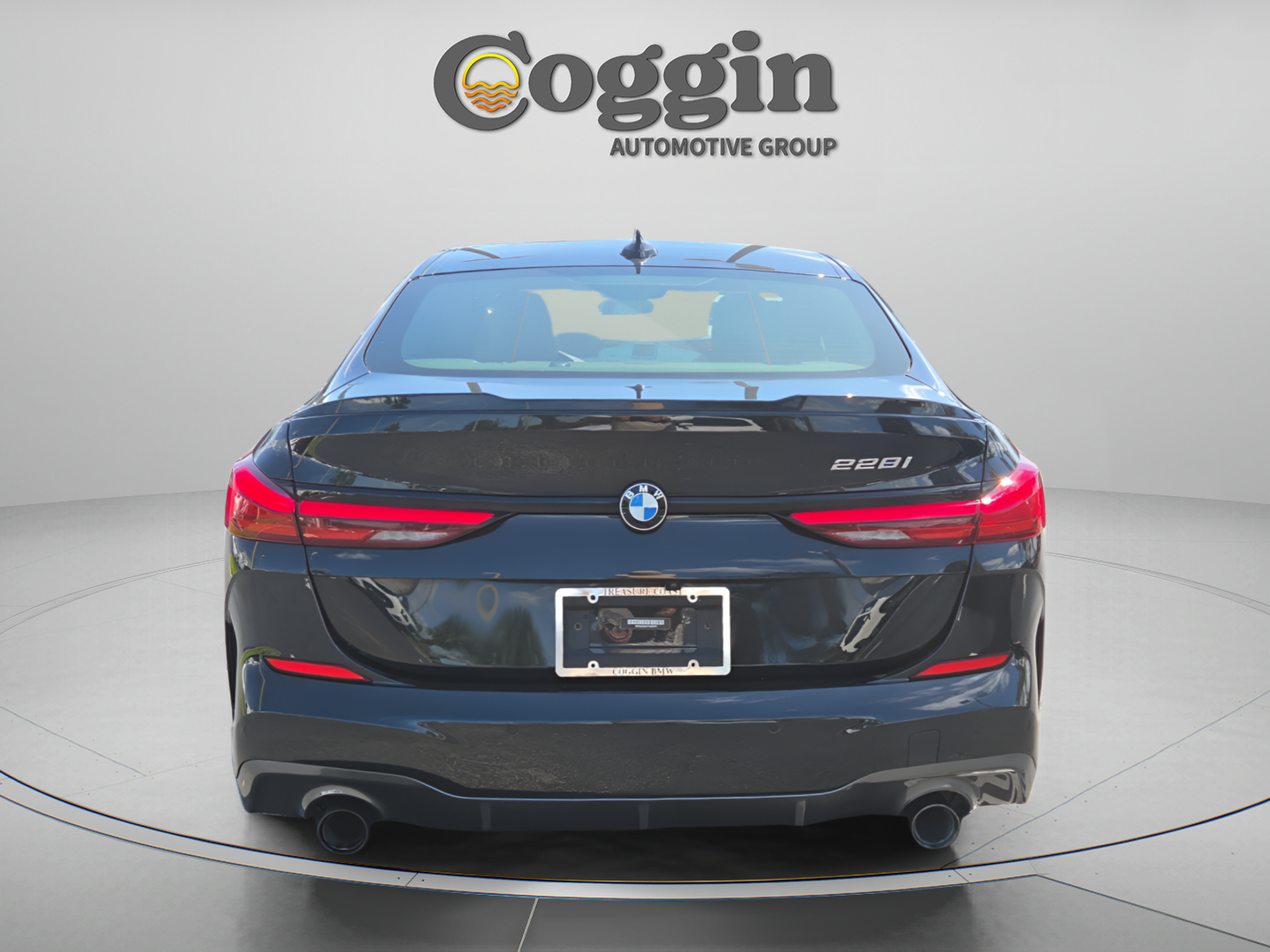 Used 2023 BMW 228i Gran Coupe w/ Dynamic Handling Package FWD image 4