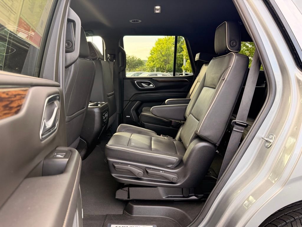 Used 2024 Chevrolet Tahoe Premier RWD image 16