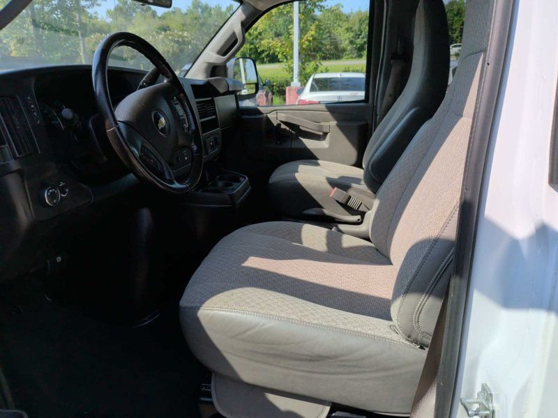 Used 2020 Chevrolet Express 3500 LS RWD image 12