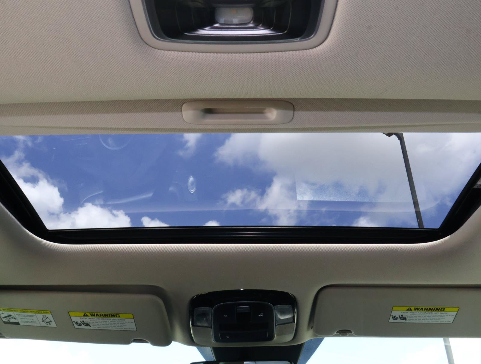 Used 2022 Hyundai Tucson SEL w/ Convenience + Premium Package FWD image 12
