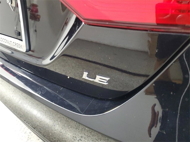 Used 2022 Toyota Camry LE image 5