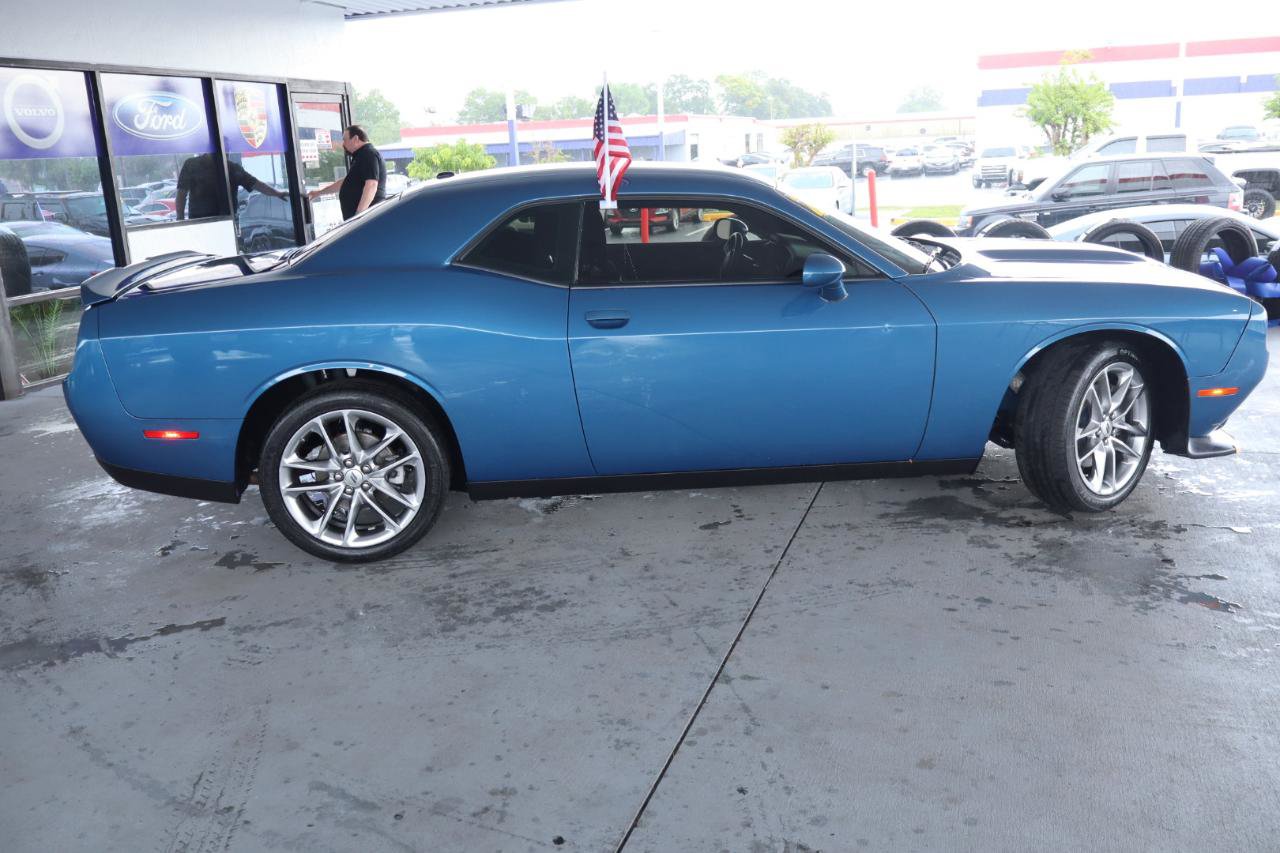 Used 2022 Dodge Challenger GT AWD/4WD image 4