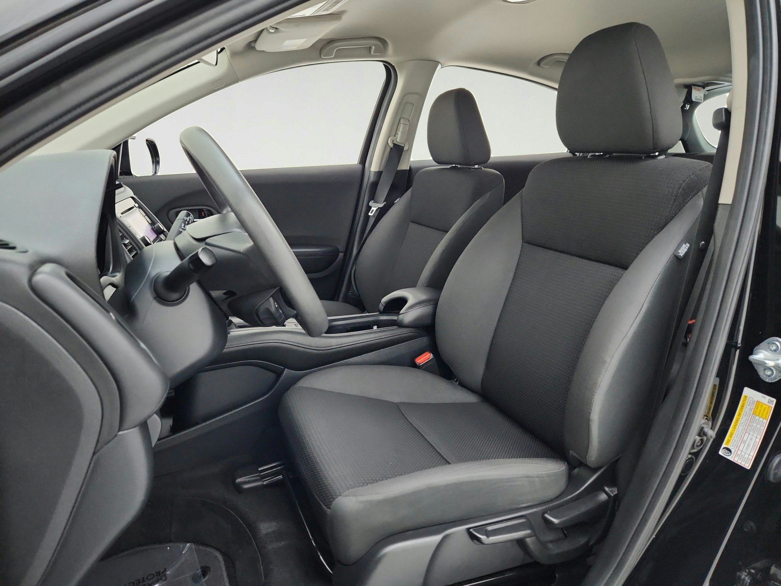 Used 2022 Honda HR-V LX image 17