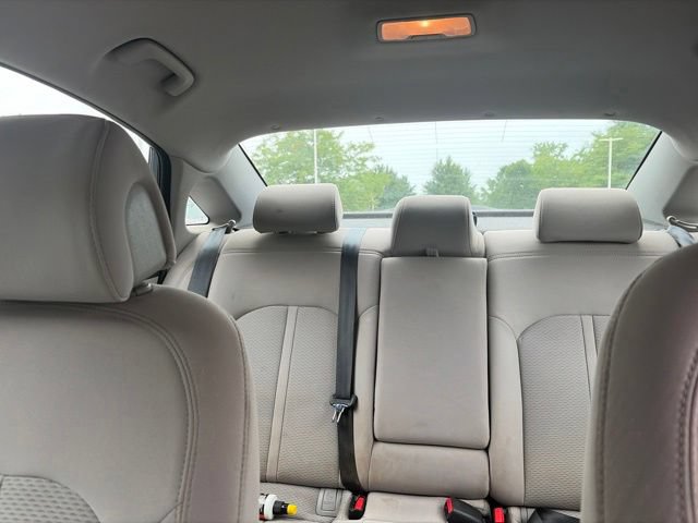 Used 2017 Hyundai Sonata SE w/ Cargo Package FWD image 9