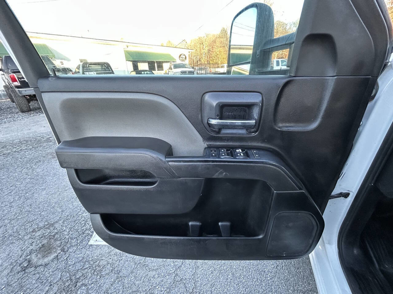 Used 2017 Chevrolet Silverado 3500 W/T image 16