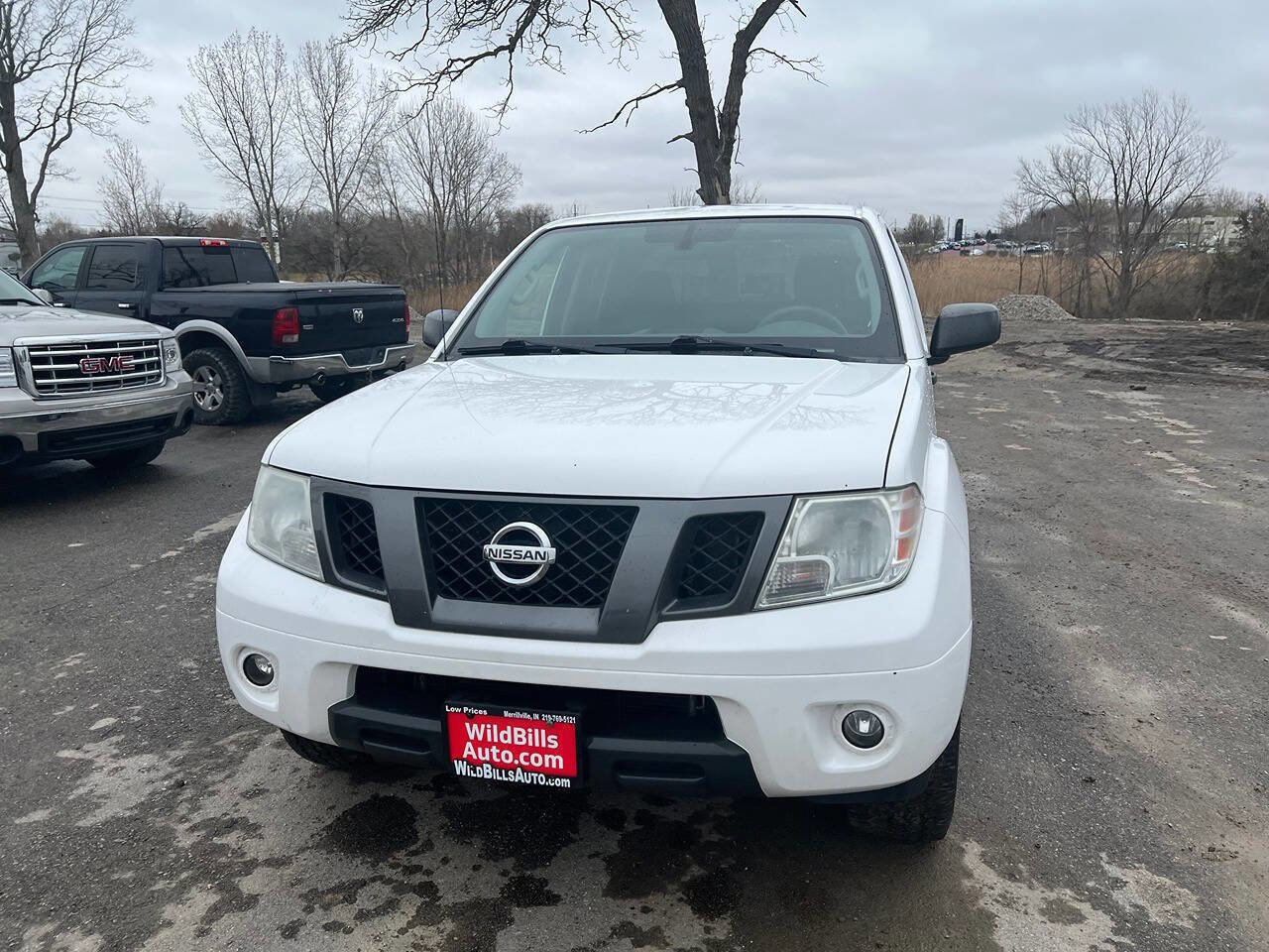 Used 2012 Nissan Frontier SV w/ Sport Appearance Pkg AWD/4WD image 2