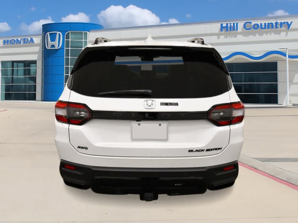 New 2026 Honda Pilot Black Edition image 4