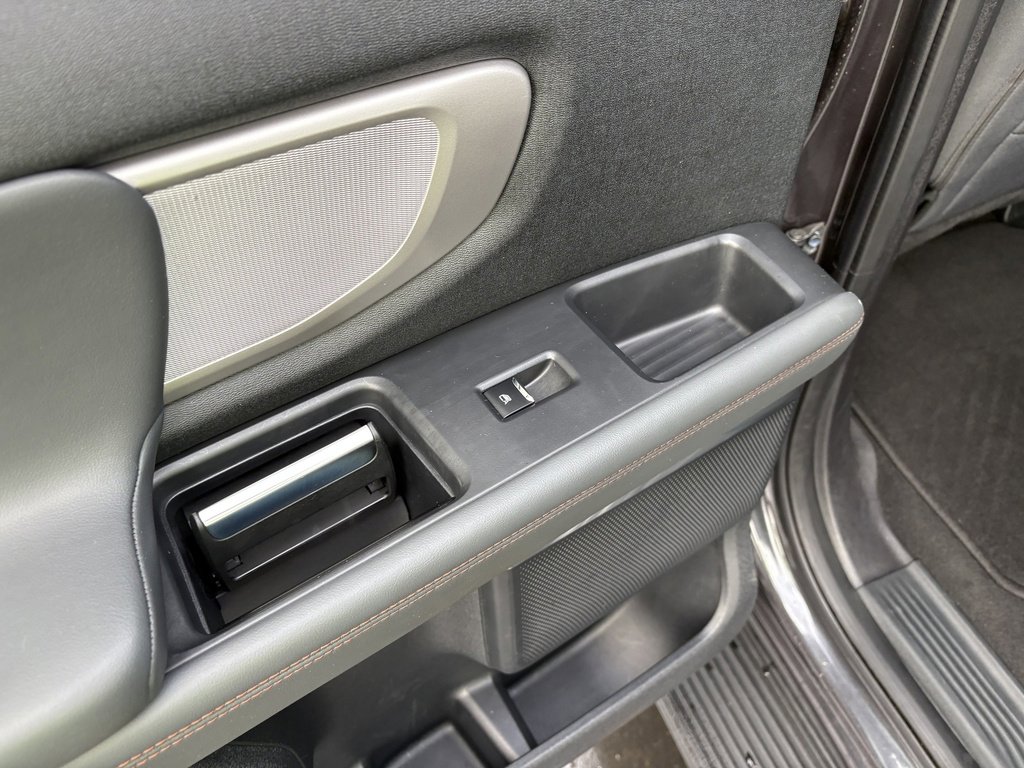 Certified 2025 Ford Expedition Active image 36