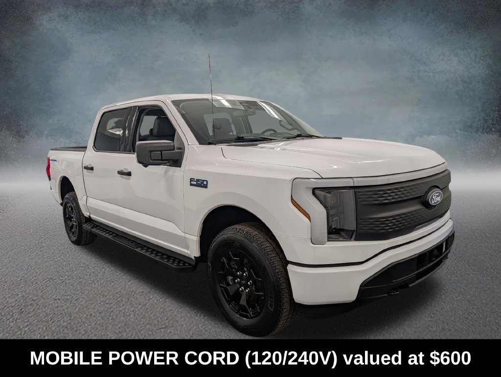 Used 2025 Ford F150 Lightning XLT AWD/4WD image 3