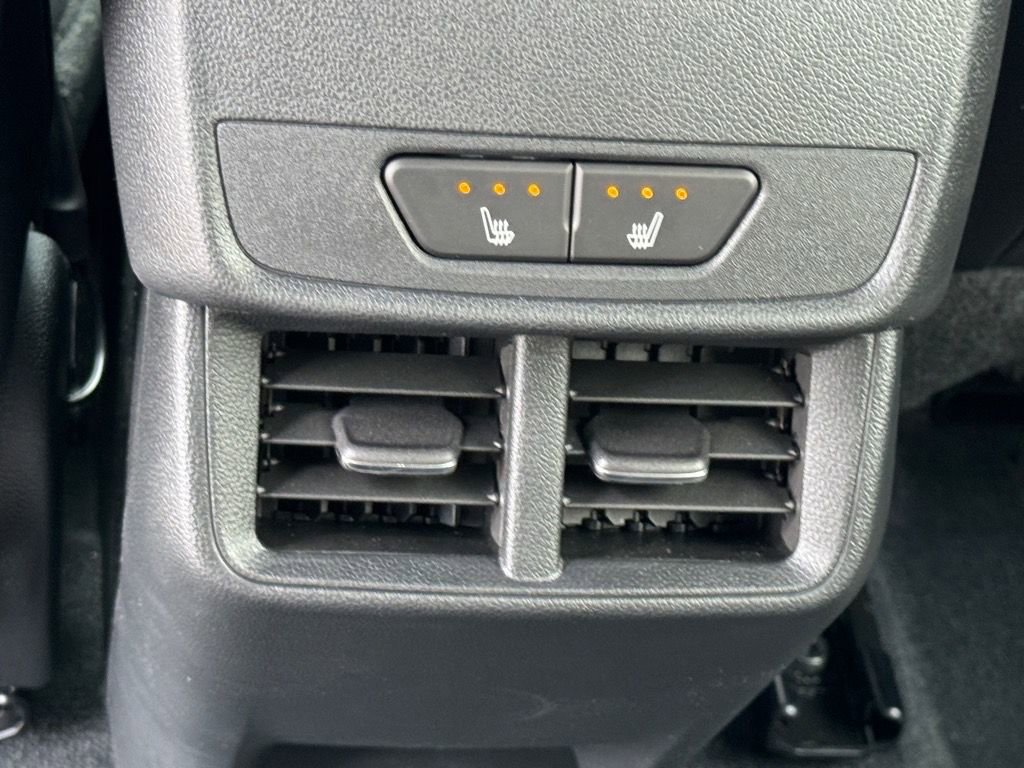 Used 2026 Chevrolet Equinox ACTIV w/ Convenience Package III image 14