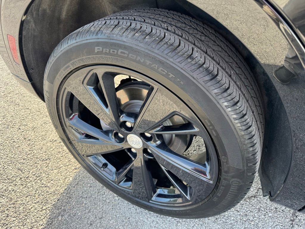 Used 2021 Buick Envision Essence w/ Technology Package I image 8