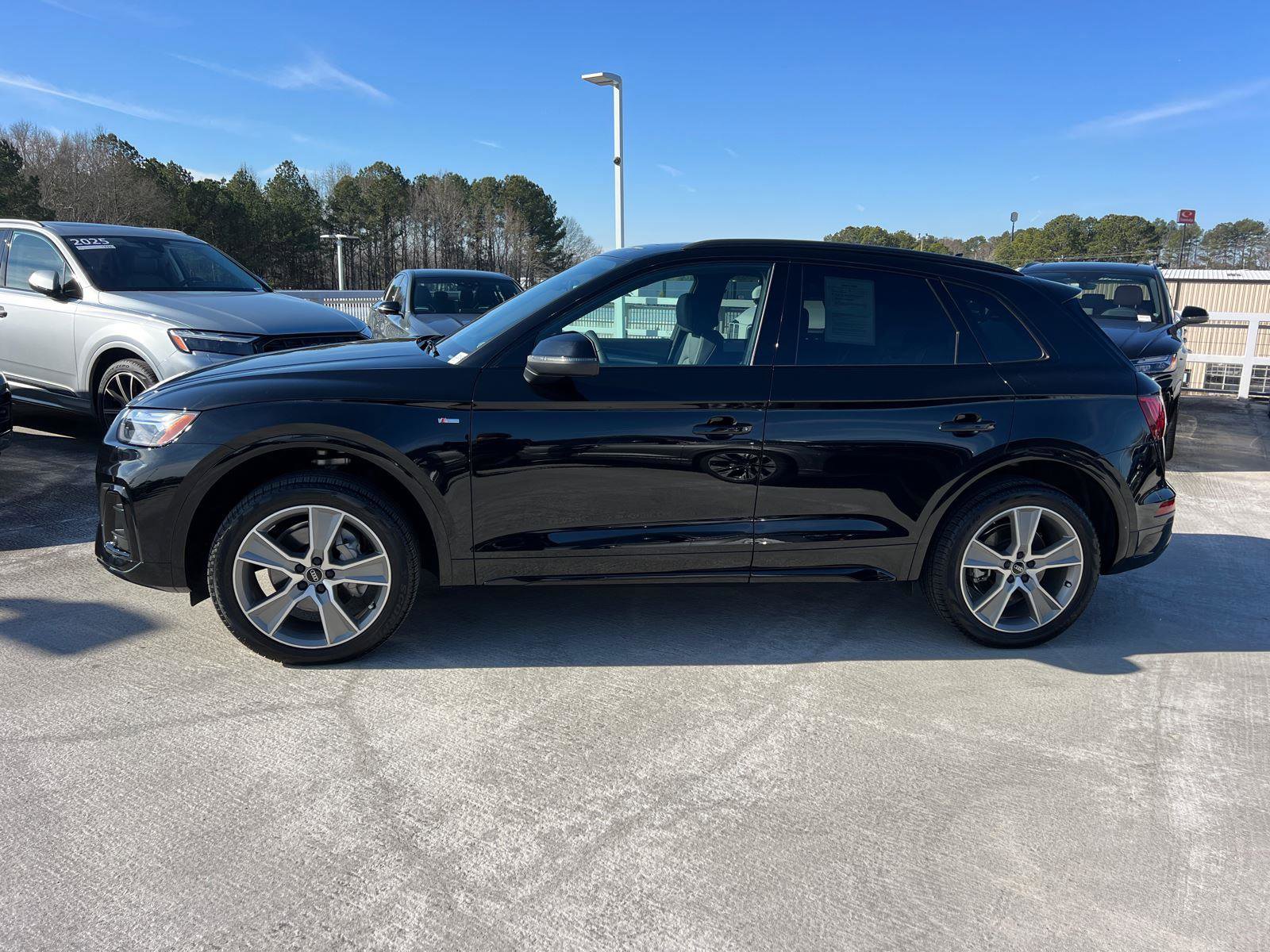 Used 2025 Audi Q5 2.0T Premium w/ Convenience Plus Package image 8