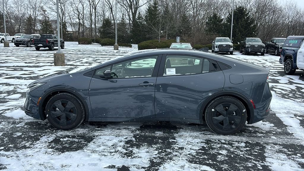 New 2026 Toyota Prius Plug-In Hybrid FWD image 4