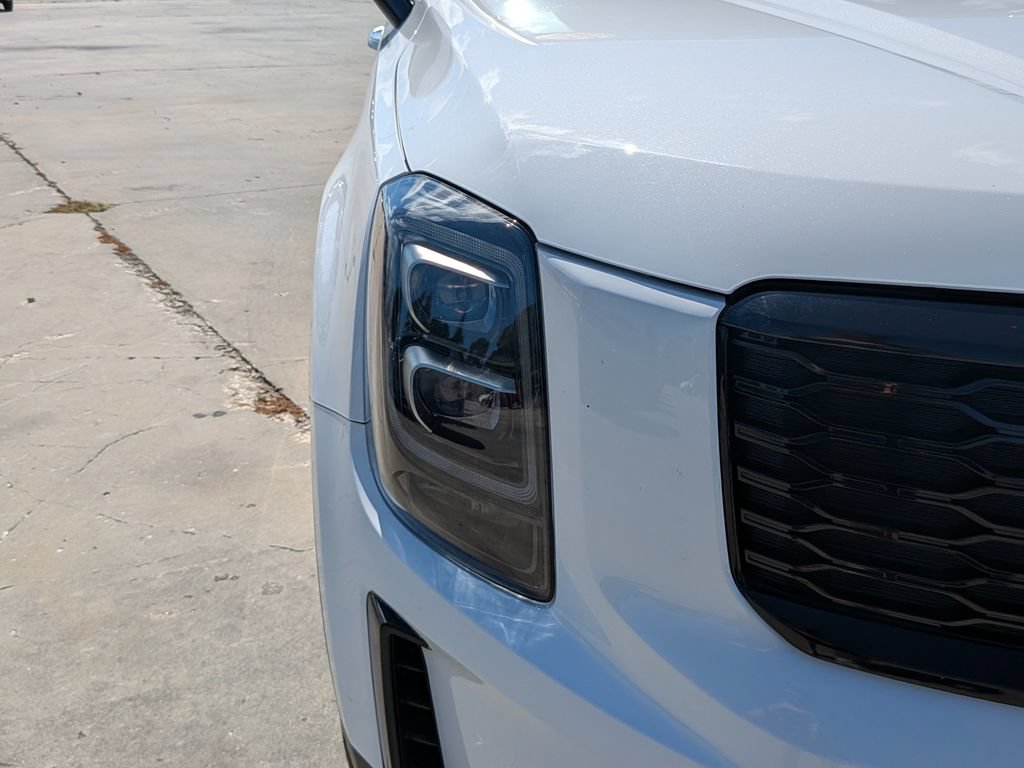 Certified 2022 Kia Telluride SX w/ Towing Package FWD image 10