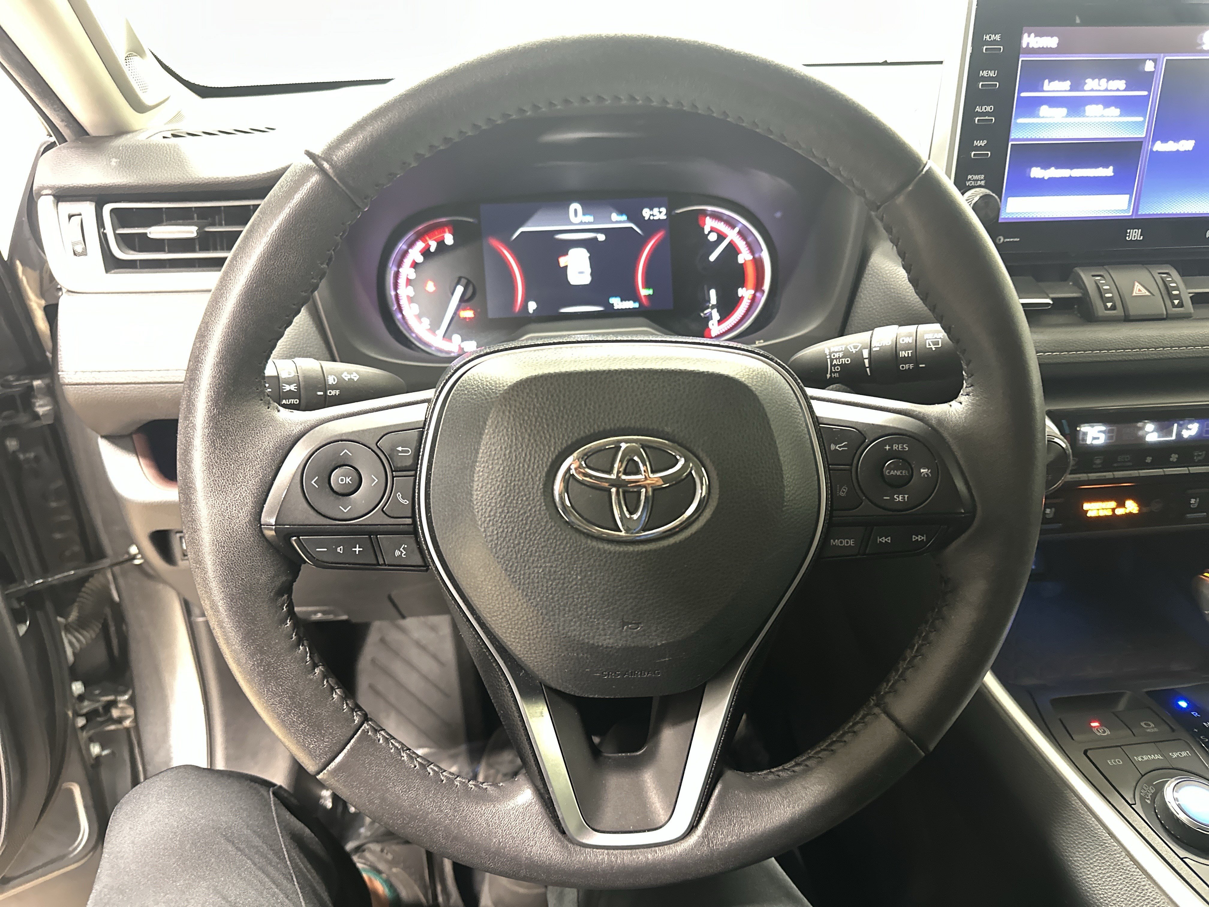 Used 2022 Toyota RAV4 Limited w/ Limited Grade Weather Package AWD/4WD image 18