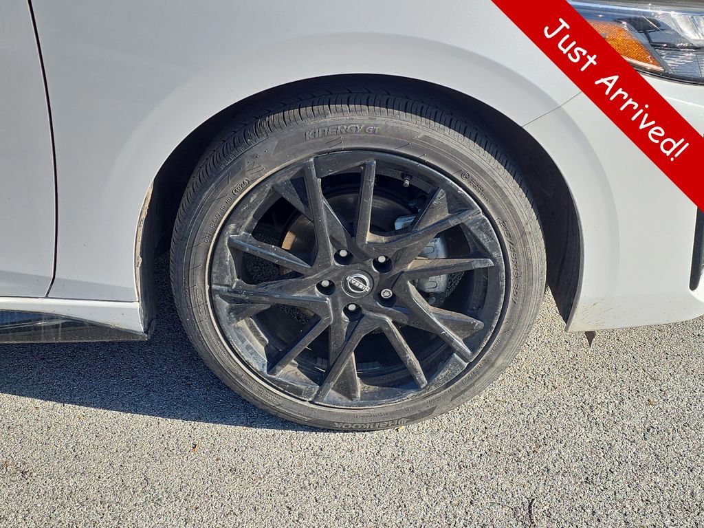 Used 2025 Nissan Sentra SR w/ Midnight Edition FWD image 5