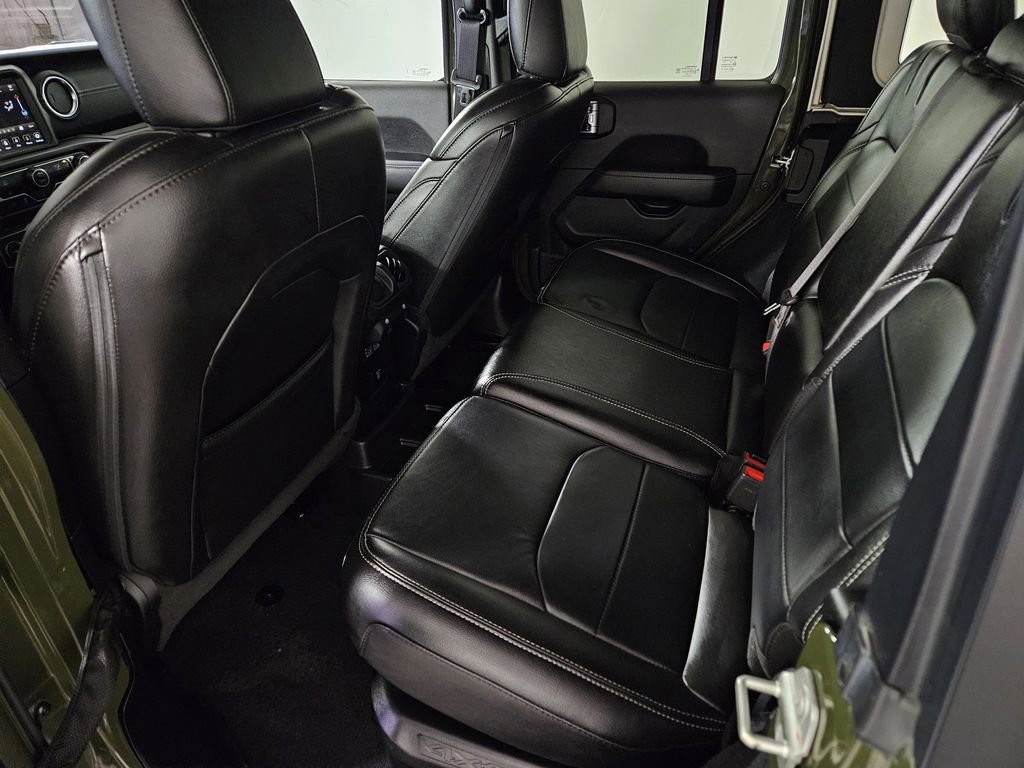 Used 2023 Jeep Wrangler Unlimited Sahara image 27
