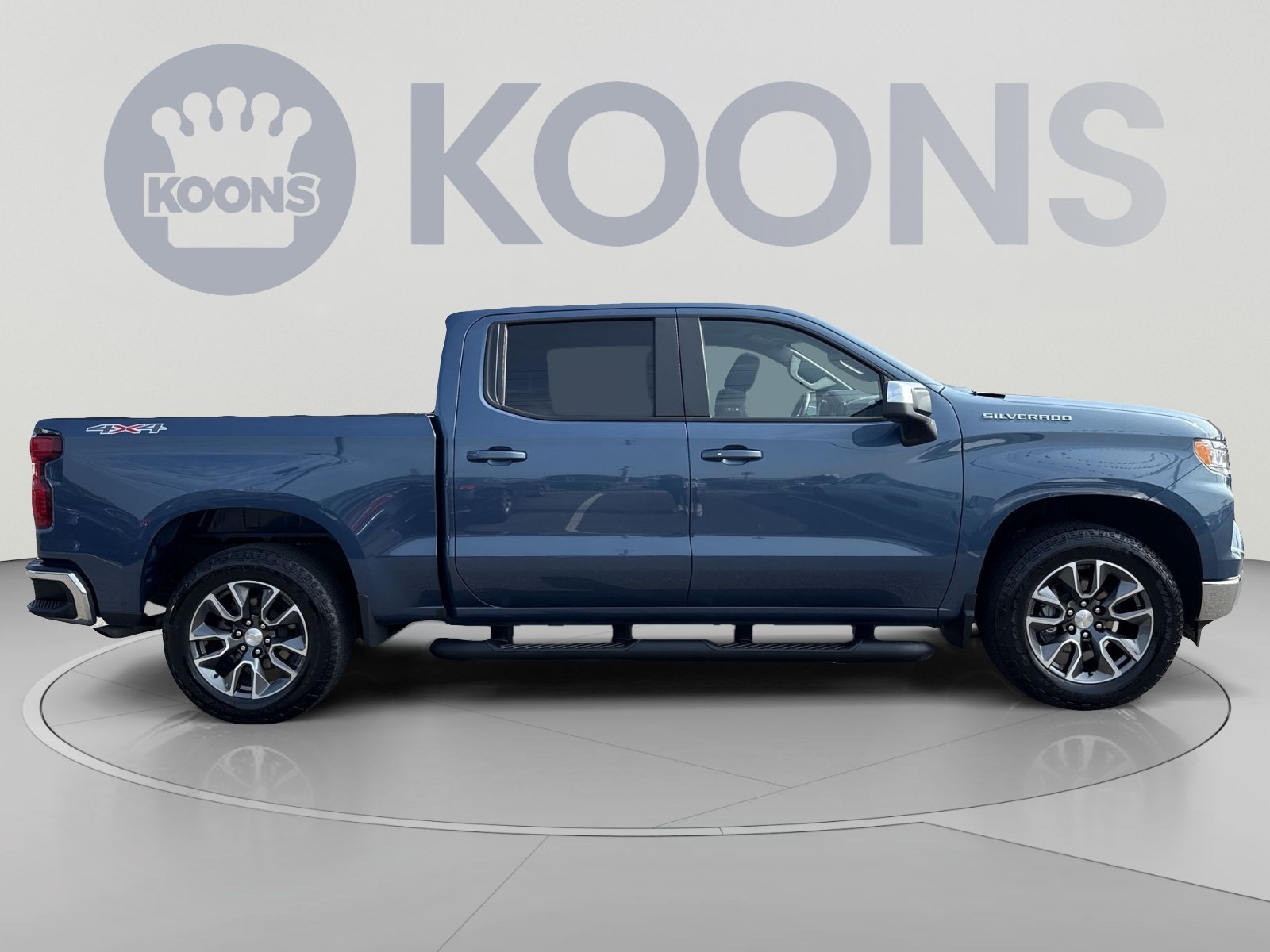 Used 2024 Chevrolet Silverado 1500 LT AWD/4WD image 8