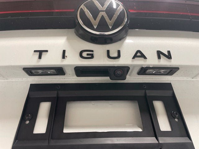 Certified 2026 Volkswagen Tiguan SE R-Line FWD image 8