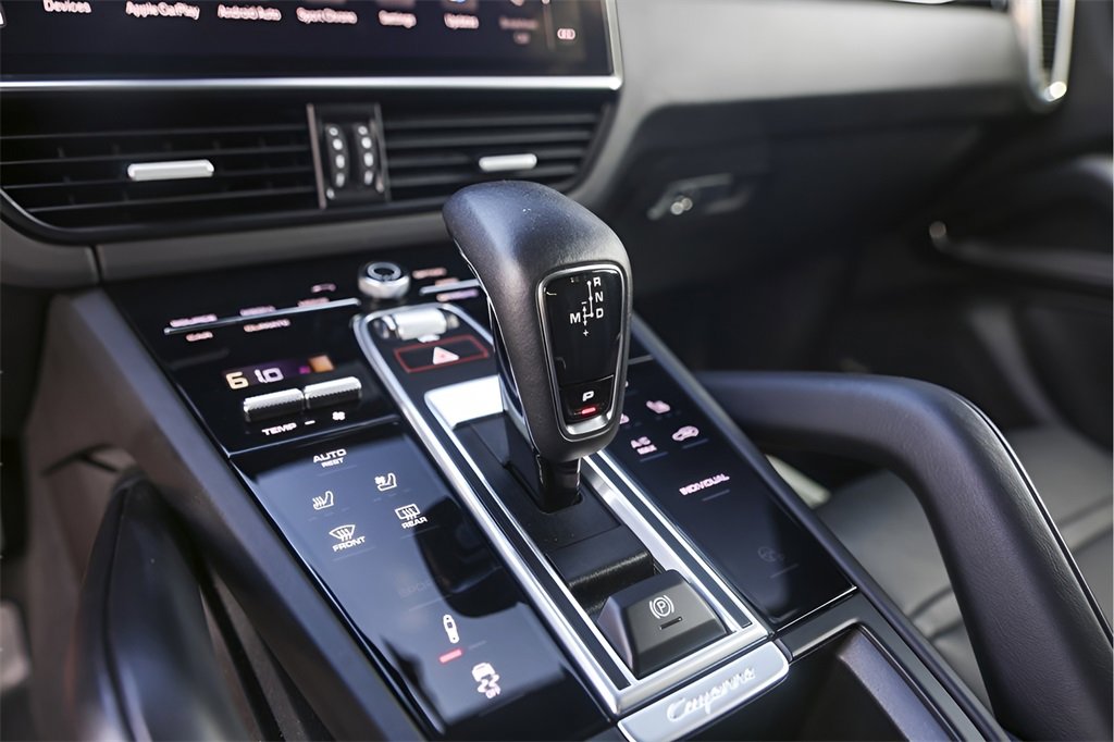 Used 2022 Porsche Cayenne Platinum Edition image 24