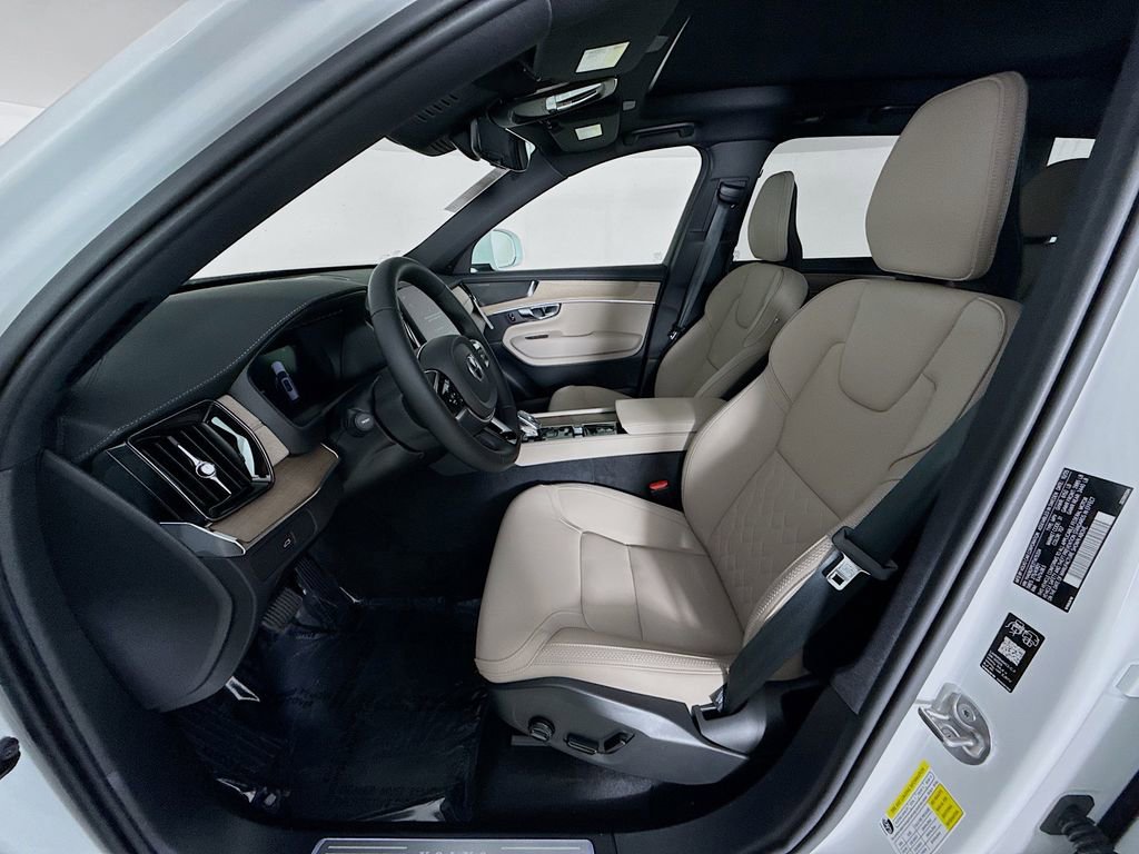 New 2026 Volvo XC90 B6 Plus w/ Protection Package Premier image 21