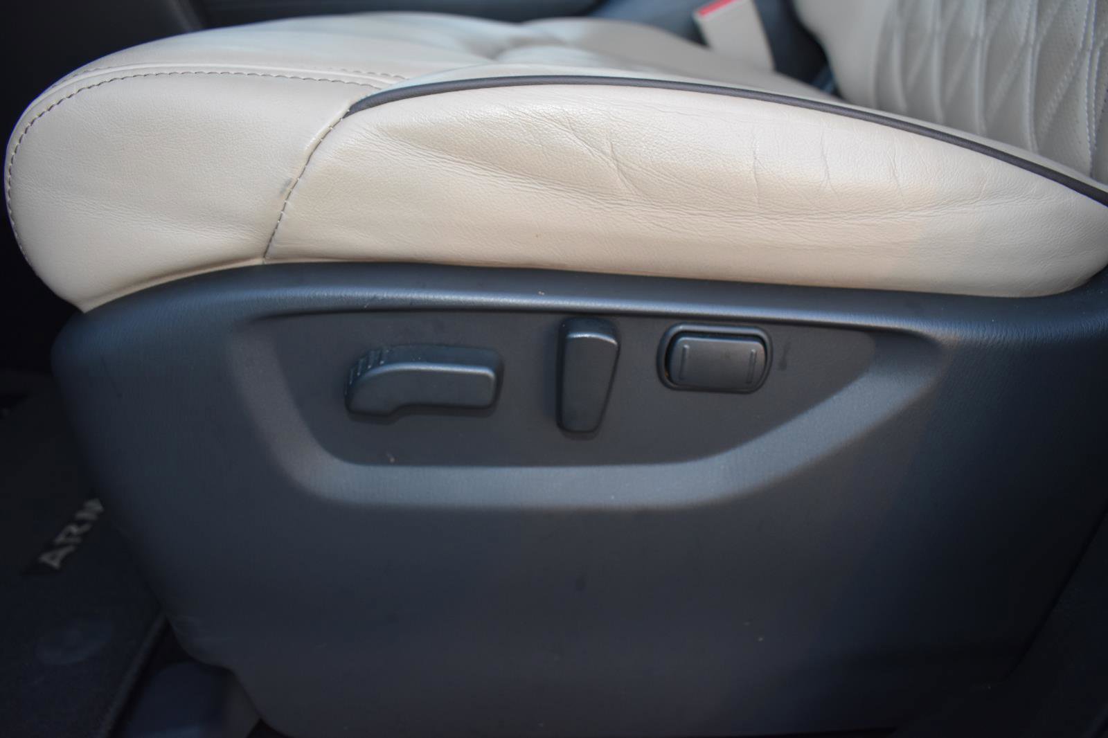 Certified 2024 Nissan Armada Platinum w/ Captain's Chairs Package image 18