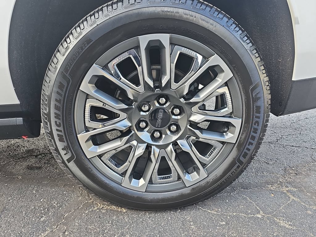 Certified 2023 GMC Yukon XL Denali Ultimate w/ LPO, Floor Liner Package AWD/4WD image 40