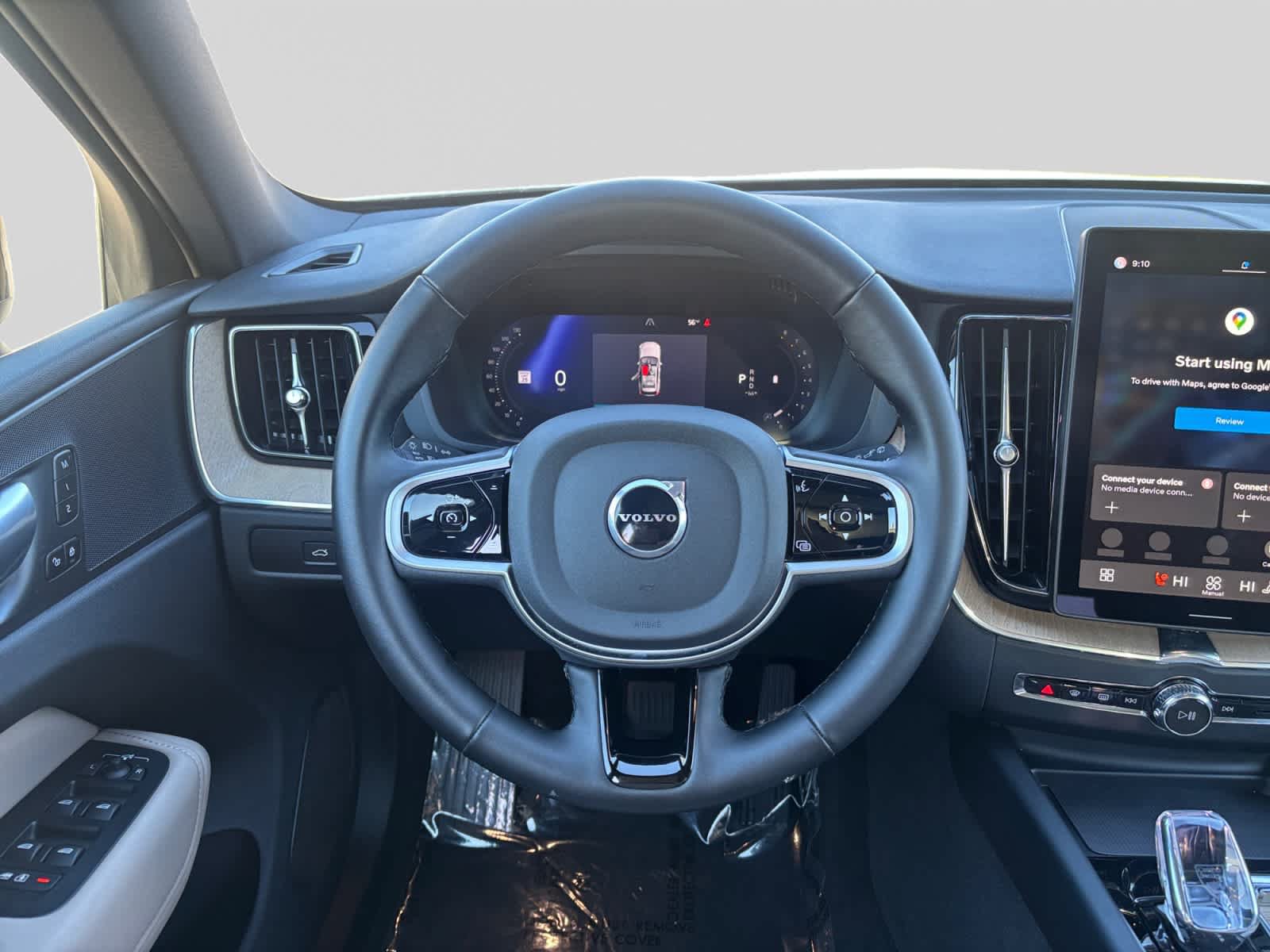 Used 2026 Volvo XC60 B5 Plus AWD/4WD image 11