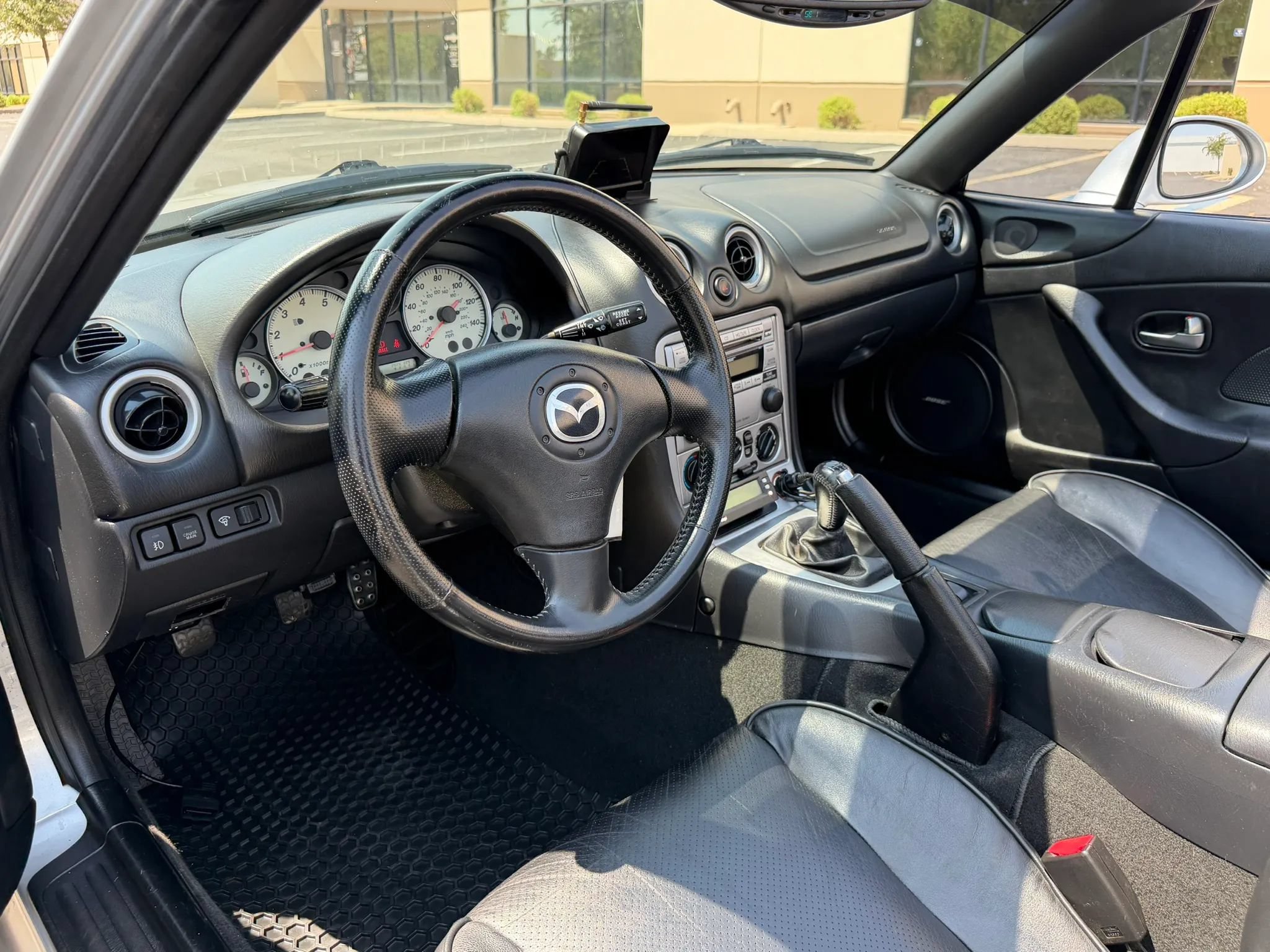 Used 2005 MAZDA MX-5 Miata LS RWD image 12
