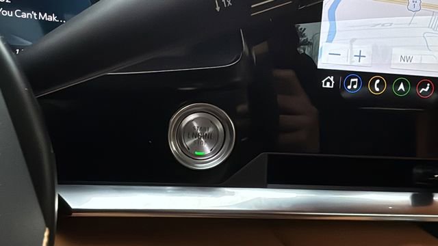 Used 2023 Chevrolet Corvette Stingray Premium Conv w/ Z51 Performance Package image 32