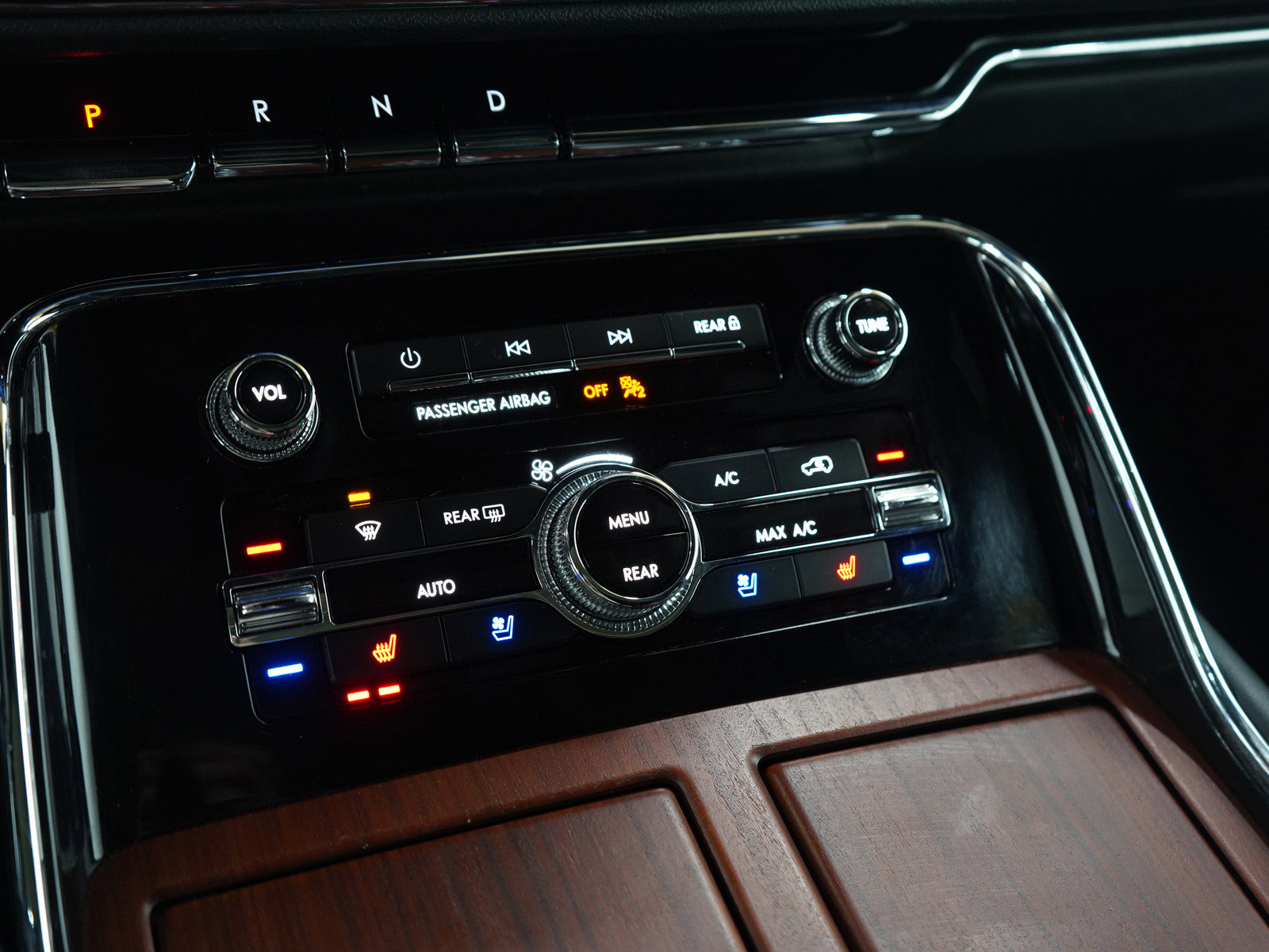 Used 2022 Lincoln Navigator L Reserve w/ Equipment Group 201A image 27