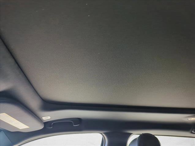 Used 2017 Jeep Grand Cherokee Limited w/ Luxury Group II image 12