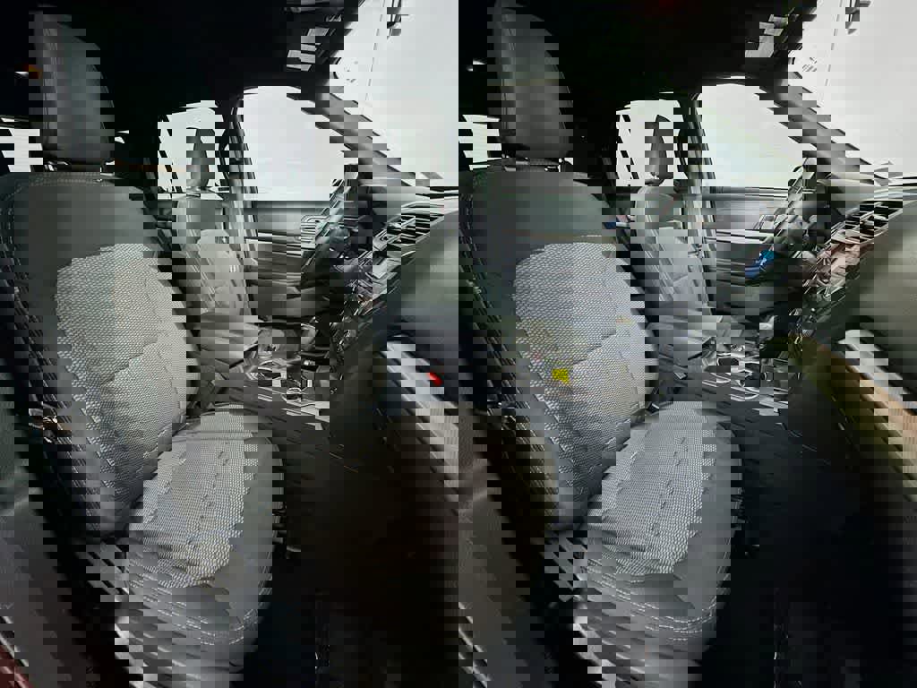 Used 2019 Ford Explorer XLT image 15