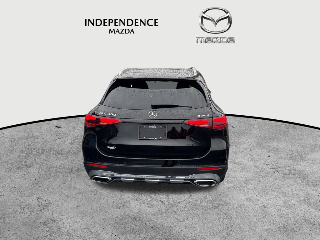 Used 2025 Mercedes-Benz GLC 300 4MATIC image 4