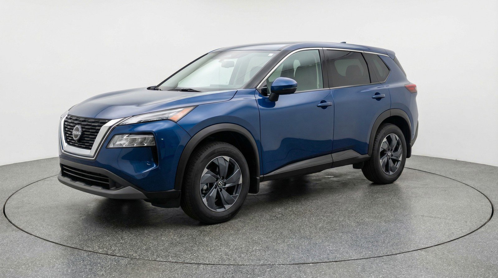 Used 2025 Nissan Rogue SV AWD/4WD image 3
