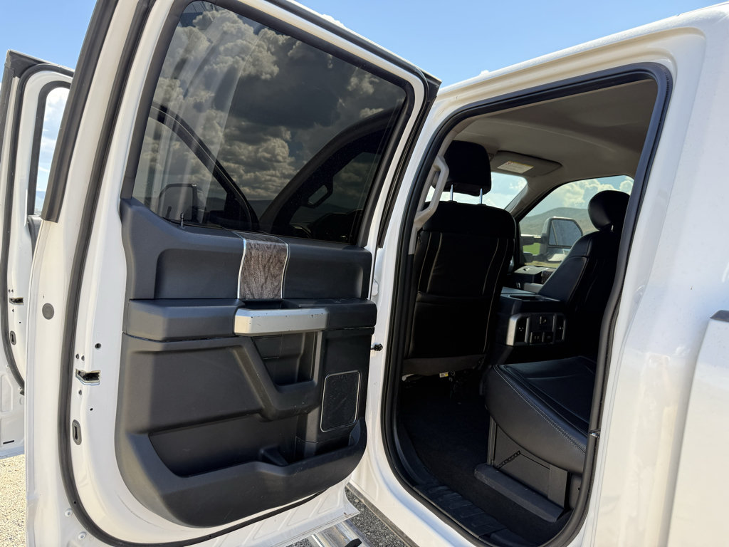 Used 2018 Ford F350 Lariat w/ Lariat Ultimate Package AWD/4WD image 28