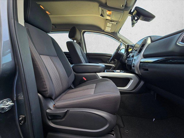 Used 2021 Nissan Titan SV w/ SV Convenience Package RWD image 18