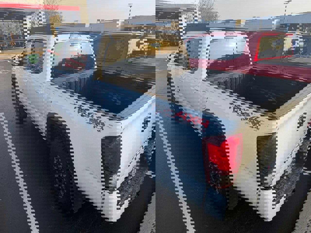 Certified 2019 Toyota Tacoma TRD Off-Road image 10