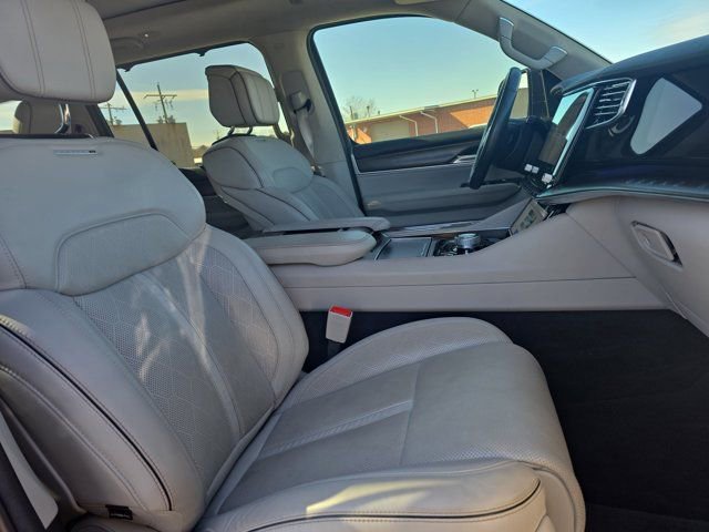 Used 2022 Jeep Grand Wagoneer Series II w/ Convenience Group III image 10